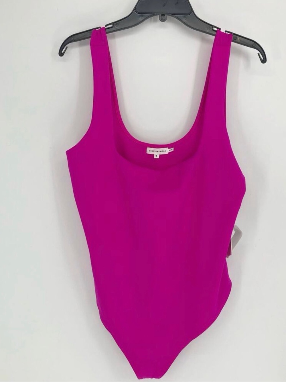 GOOD AMERICAN Scuba Modern
Tank Bodysuit (L) Fuschia
Pink Square Neck - Picture 5 of 5